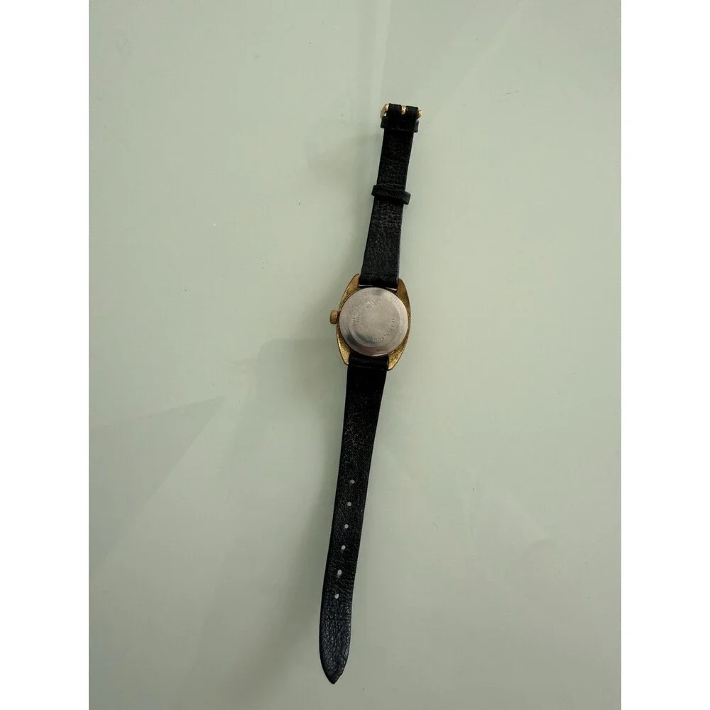 ✿ Vintage Timex Mechanical Watch Gold Tone Date Water Resistant Classic